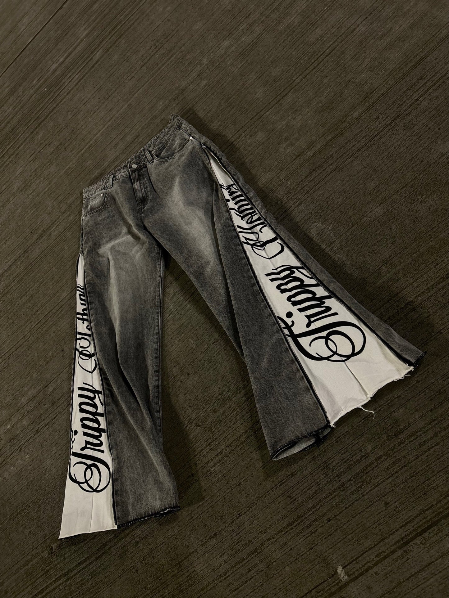 Trxppy Clothing Flared Zipper Jeans